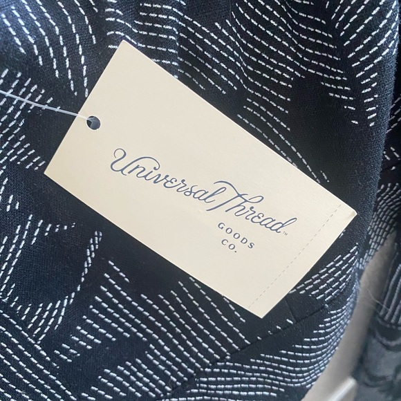 Black and Gray Floral Skirt - Picture 5 of 5